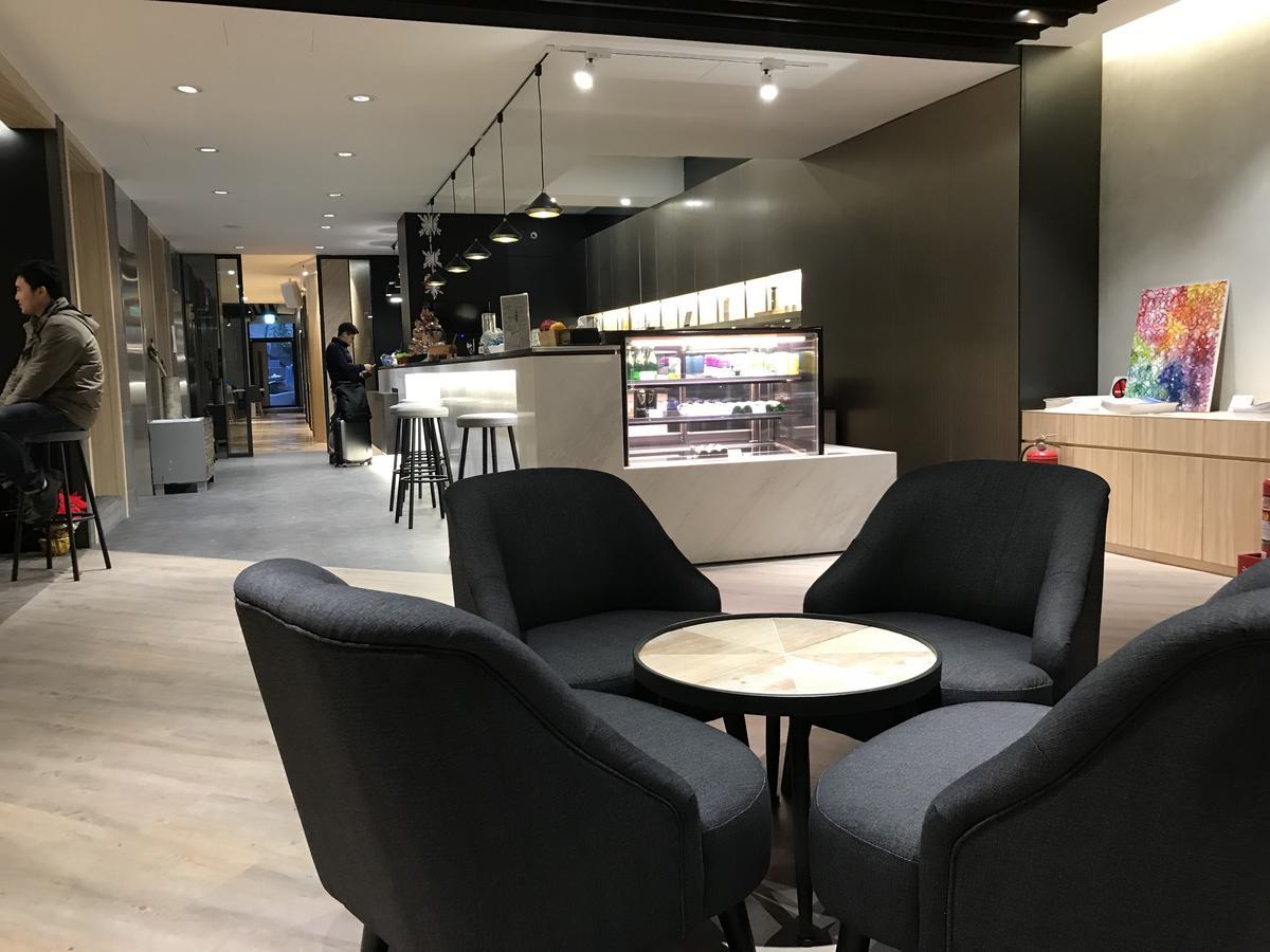 Hub Hotel Zhongli Таоюань Екстер'єр фото